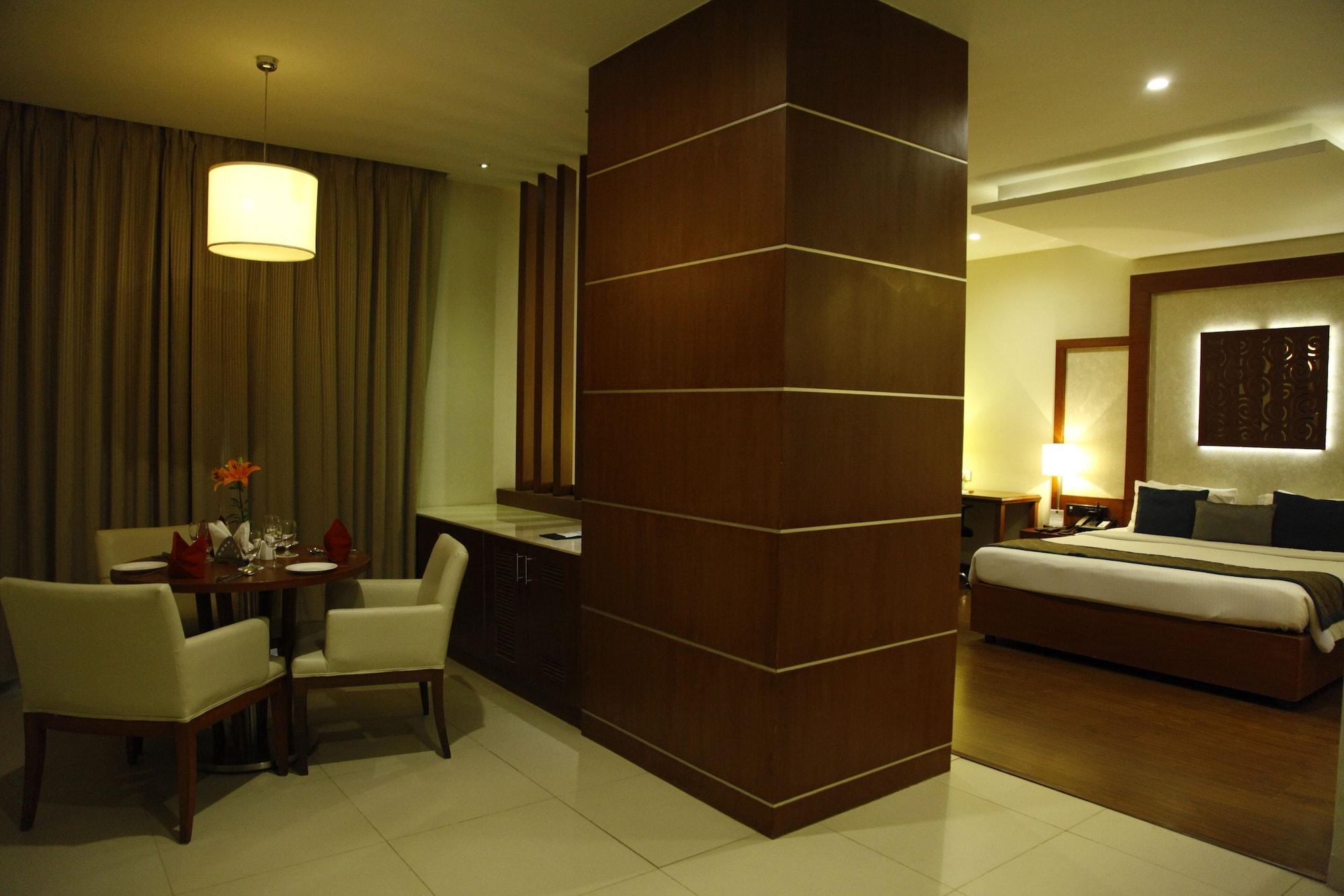 Siesta Hitech Hotel Hyderabad Eksteriør billede