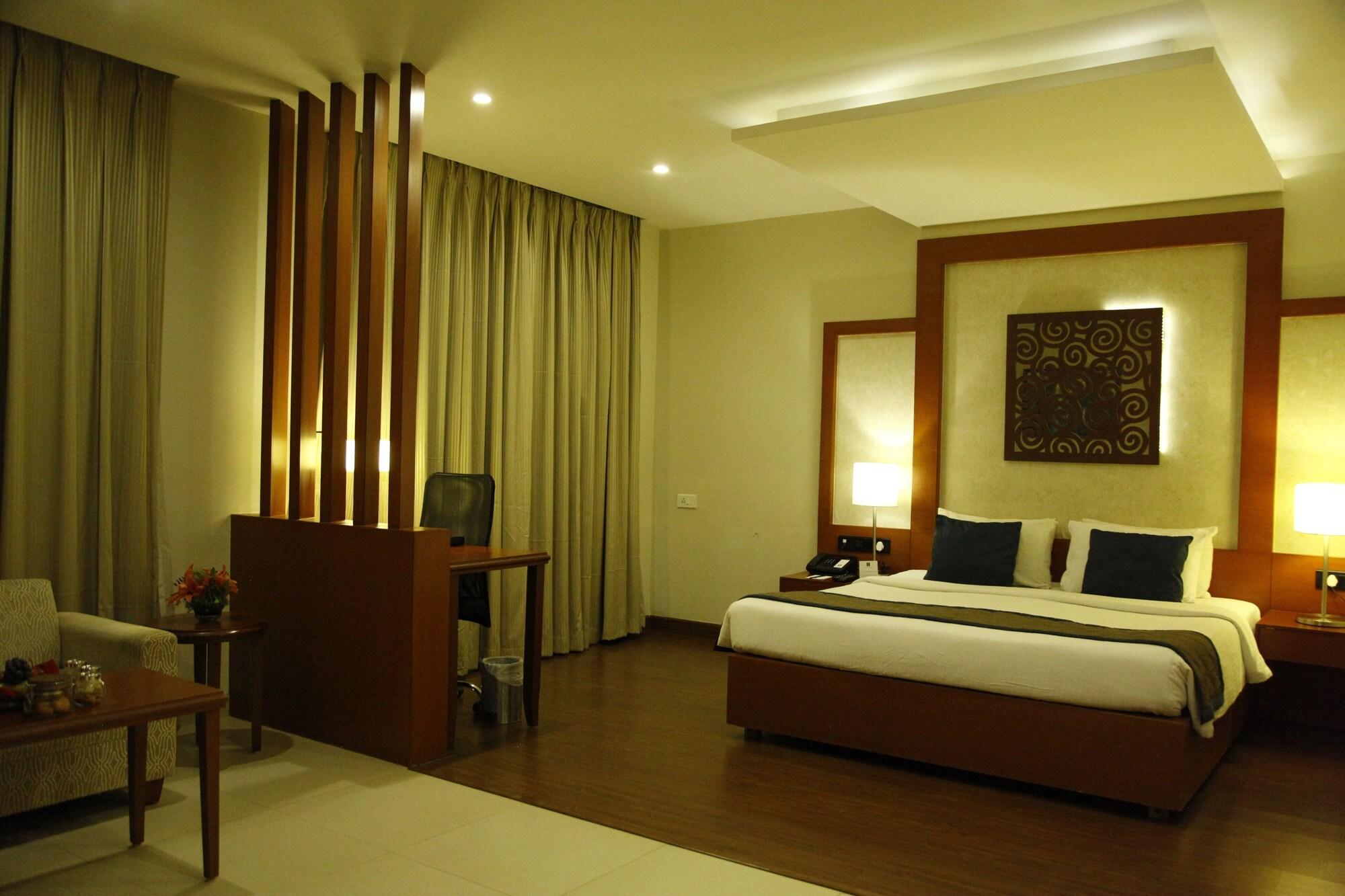 Siesta Hitech Hotel Hyderabad Eksteriør billede
