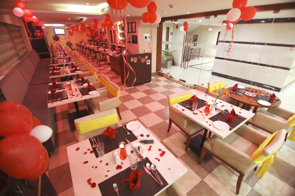 Siesta Hitech Hotel Hyderabad Eksteriør billede